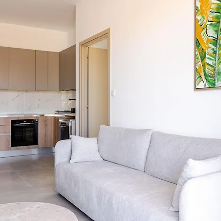 Yamas Stayone Old Town Studio Apartment