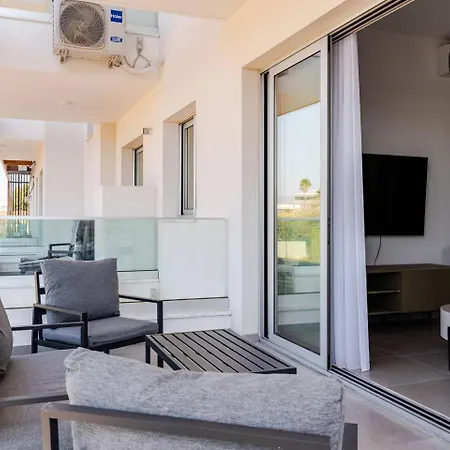 Zakaki Casino Swimming Pool Apartment *